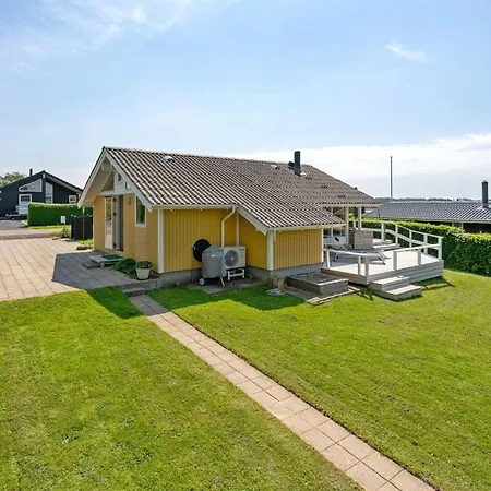 Albantine - 150m From The Sea By Interhome